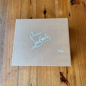 Christian Louboutin Box 11.25x12.75x4.75